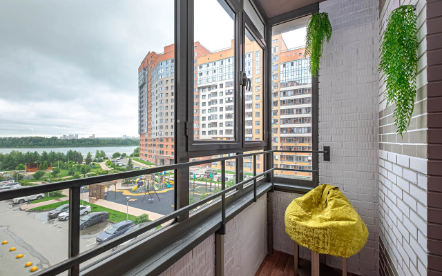 Квартира Семейная Трёхкомнатная с видом на Обь