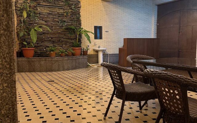 Gumbaz Hotel