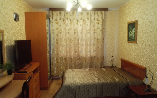 Na Dnepropetrovskoy Flat