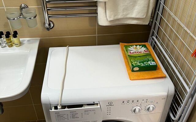 Parusnaya 21 Apartment 1