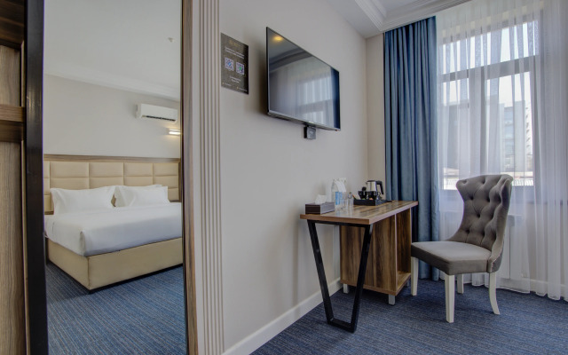 Resident Hotel