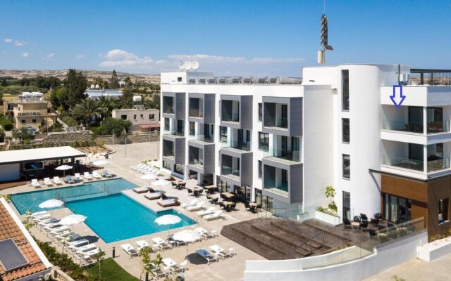 Two Bedroom Pool View (Oroklini Beach 300m) Apartments