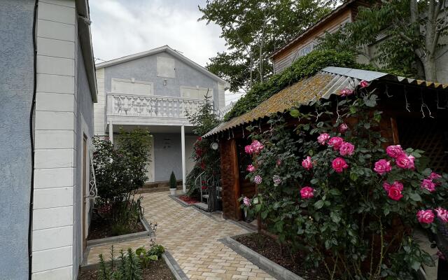Rajskij Ugolok Guest House