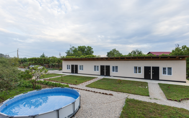 manushak Guest house