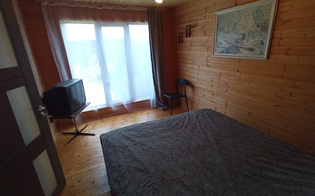 Dom U Vody S Bankoy Private House