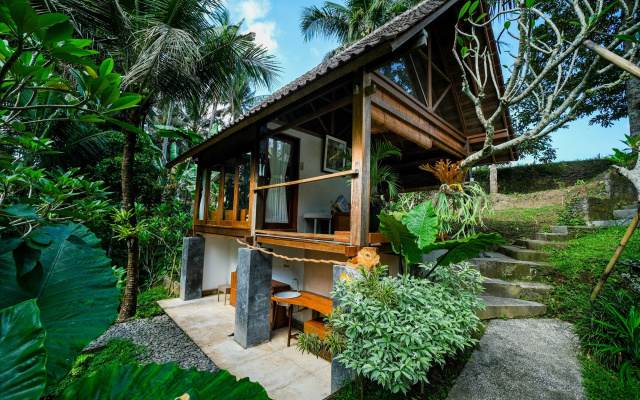 Отель Ubud Jungle Stay - Mahari by WAHM
