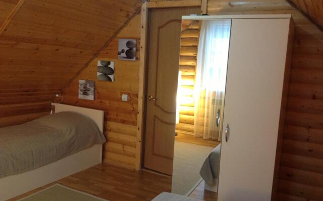 Pod Klych na Kompanyu do 14 chelovek Guest House