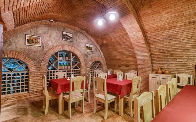 Liva Hotel