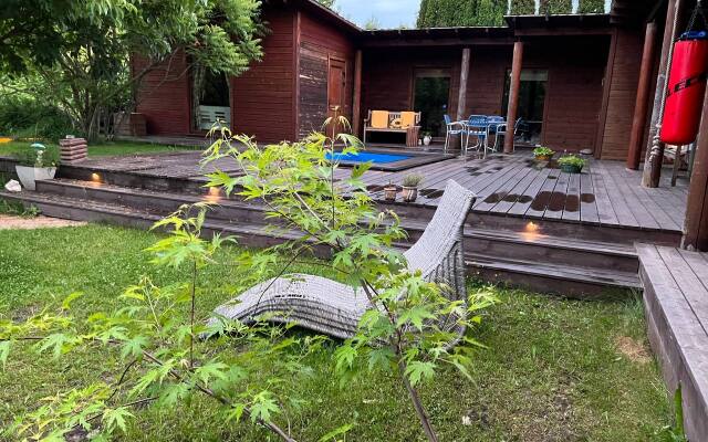 Вилла Ларсон