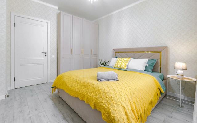 Svetlye I Uyutnye Ryadom S Dostoprimechatelnostyami Apartments