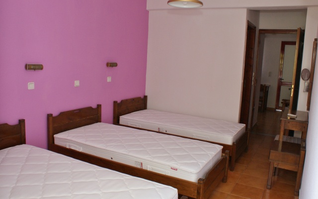 Stam & John Apartments