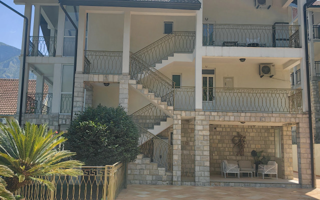 Blue Lagoon Apartments