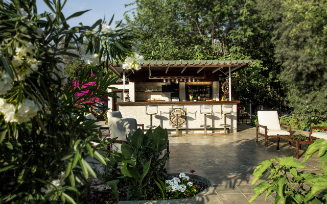 Cengiz Celik Hotel