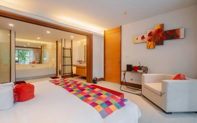 Elegant Beachfront 3Br Condo at Pearl of Naithon Apartments