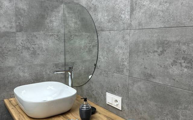 Апартаменты 105 около арбата с видом на горы