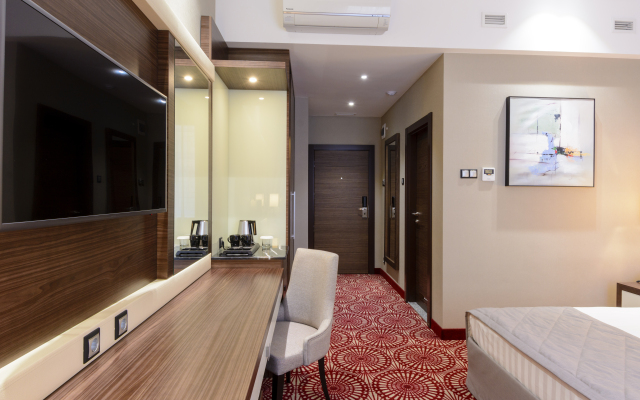 Hotel Senator