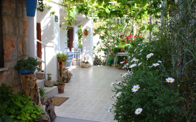 Sveti Stefan NR Apartments