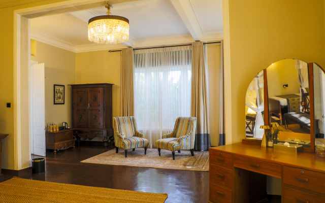 Бутик-отель Castle Hill Bungalow