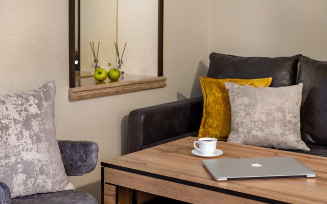Odnokomnatnaya Business Style na Oktyabrskoy 21 ot Piligrim kmv Flat