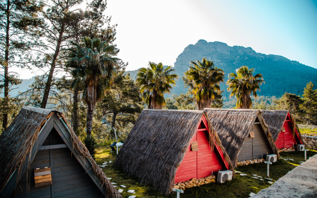 The Hill Glamping Bungalow