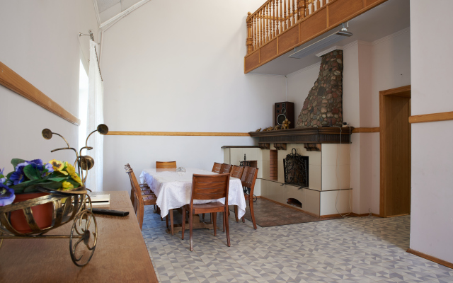 V Yolkakh Private House