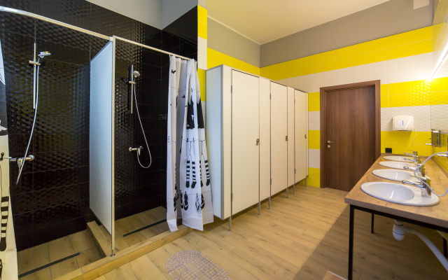 Bee Station Hotel
