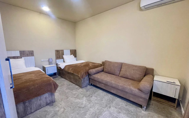 Вилла Mughni Family House