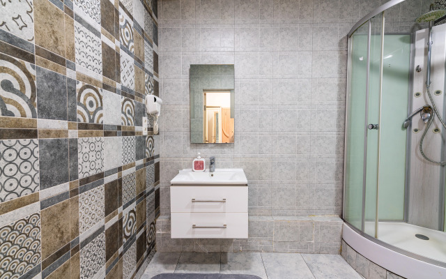 Uyut v Ritme Minimalizma Apartment