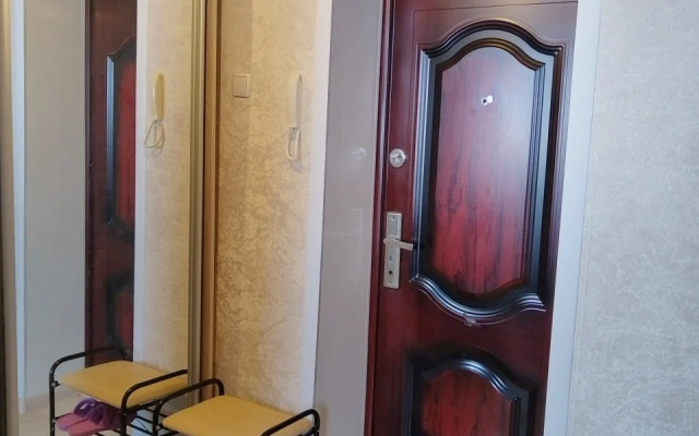 Flat Na Ulitse Zhukovskogo 47