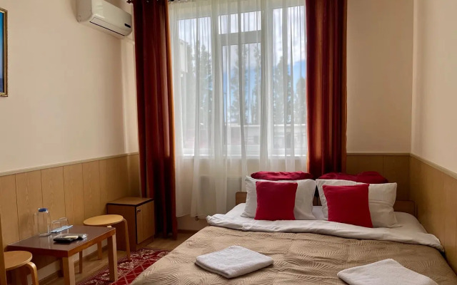 Kseniya U Morya Guest House