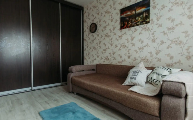 Квартира Академгородок 17а