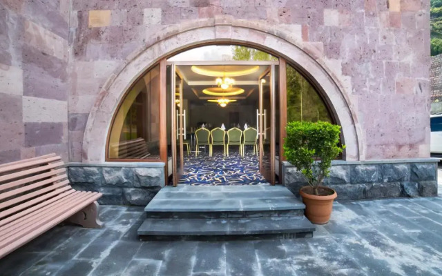 Armenia Hotel