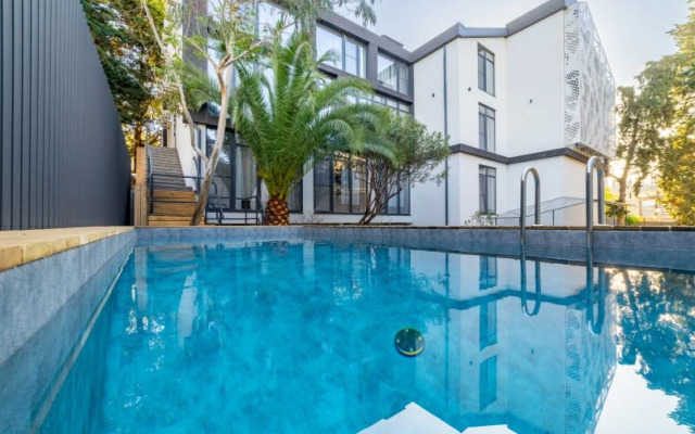 Bulgakov Apartment Hotel