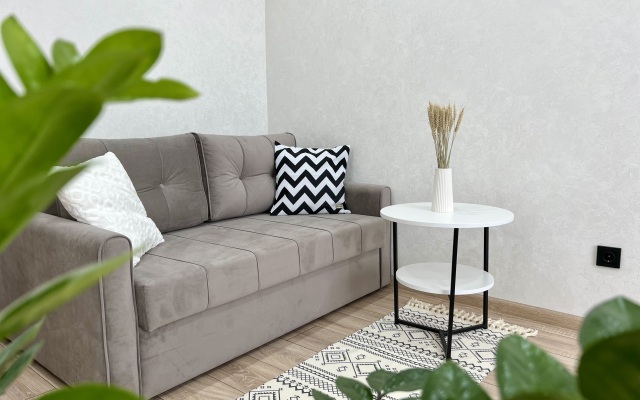 S sovremennym remontom Flat