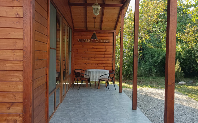 Chalet Vardan Bungalow