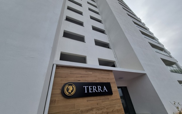 Terra Pool Caesar Blue Apartments