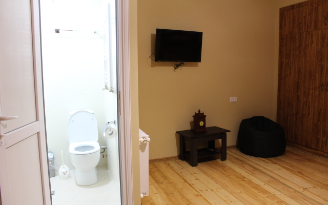 Id House Guest House