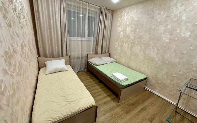 Tryokhkomnatnie Uzhurskaya Den & Noch 6 Apartments