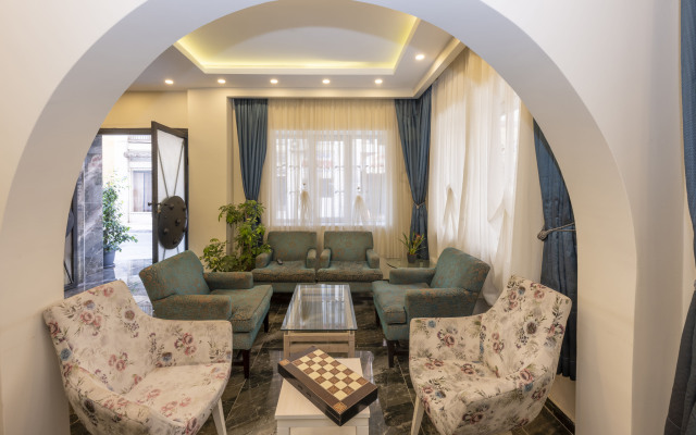 Legend Tulip Hotel