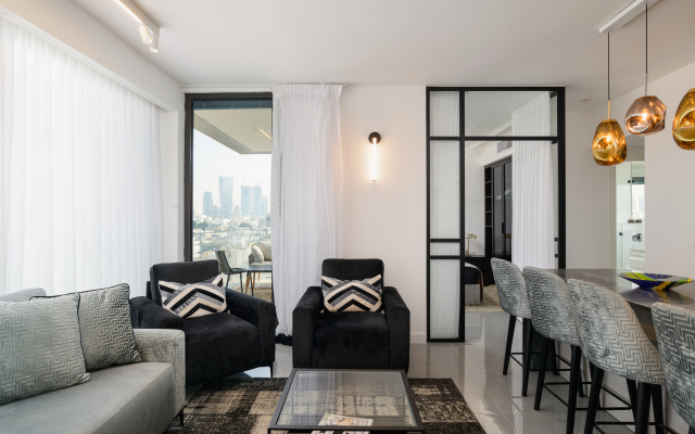 High End & City View by FeelHome