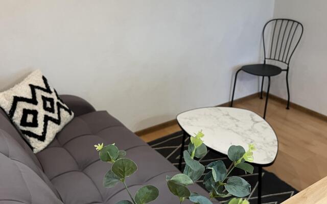 Tikhiy uyut v tsentre Flat