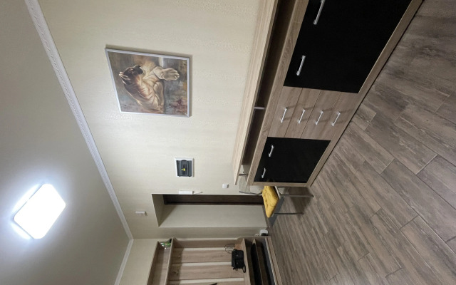 Naprotiv Muzeya Mirovogo Okeana Flat