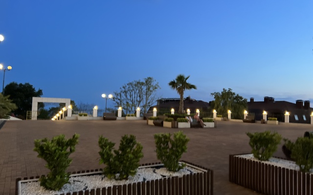 Zhk Merkato S Basseynom Apartments