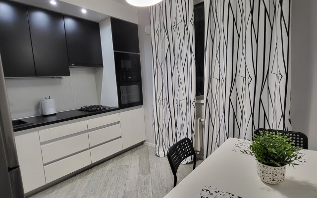 Апартаменты День и Ночь на Согласия