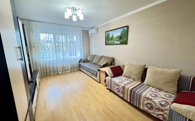 Na Ulitse Matrosova 46 Flat