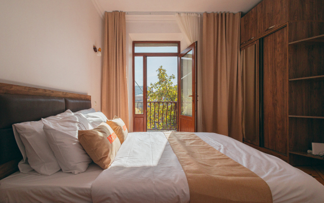 KeyGo #0011, 2 Bedroom, Near The Opera House Apartments