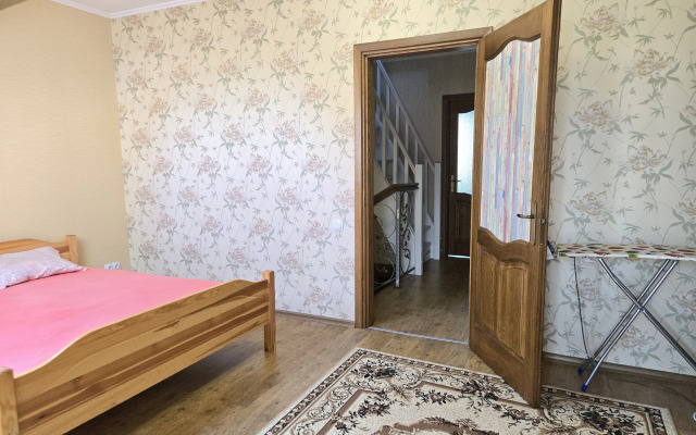 Na Zarechnoy 4  Private house