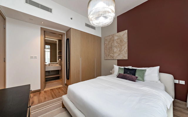 Oakley Square 1Br with Maid's Room Apartment