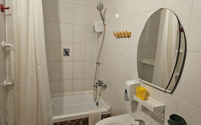 Lemon Joe Hotel