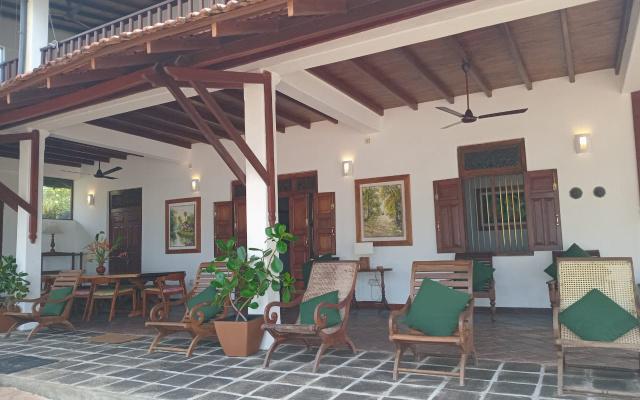 Villa South Point Abbey 4 bedroom beach front